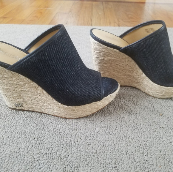 Shoes - Picture 3 of 3